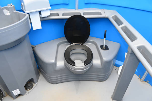 Best Portable restroom trailer rental  in South Fulton, GA